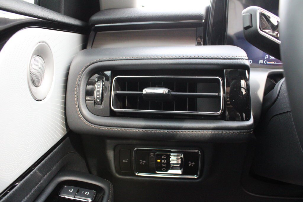 New 2027 Lincoln Aviator Reserve AWD/4WD image 8