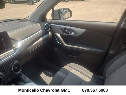 Used 2023 Chevrolet Blazer LT w/ Convenience Package FWD image 25