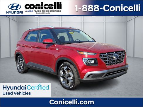 Certified 2025 Hyundai Venue SEL FWD image 1
