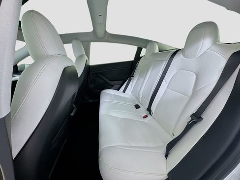 Used 2021 Tesla Model 3 Standard Range Plus image 21