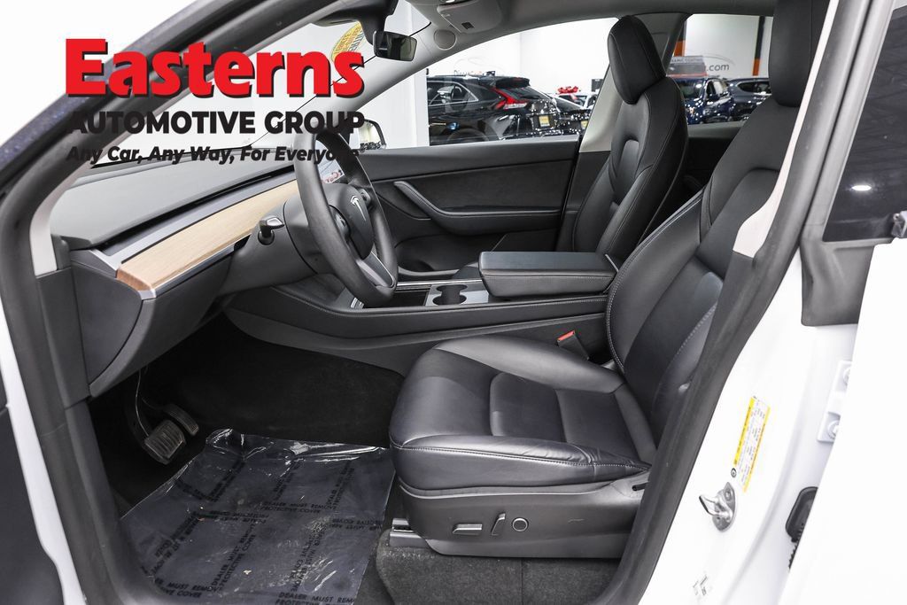 Used 2022 Tesla Model Y Long Range AWD/4WD image 16