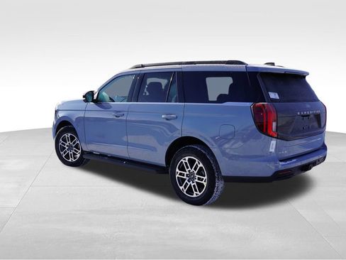 New 2025 Ford Expedition Active image 5