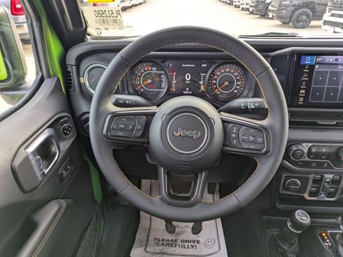 Used 2025 Jeep Gladiator Sport image 20