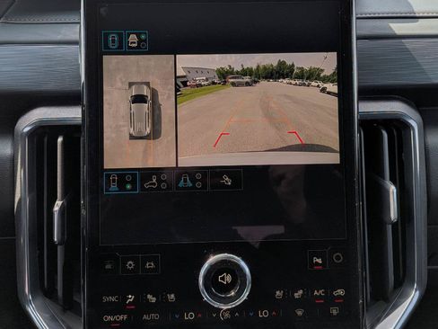 New 2026 GMC Acadia AT4 w/ Luxury Package AWD/4WD image 16