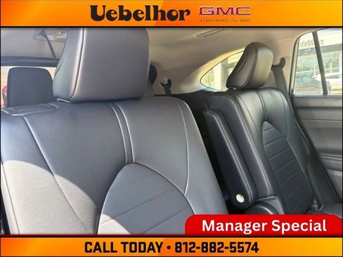 Used 2023 Toyota Highlander XLE FWD image 5