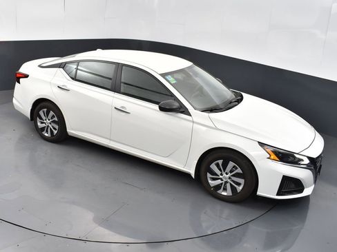 New 2025 Nissan Altima 2.5 S image 42