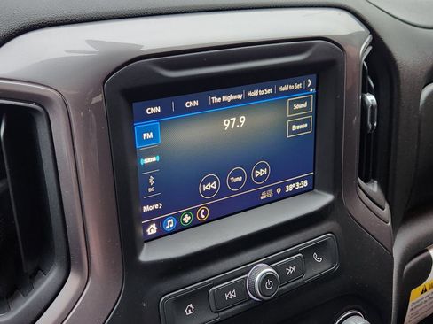 Used 2022 Chevrolet Silverado 2500 Custom w/ Custom Value Package image 18