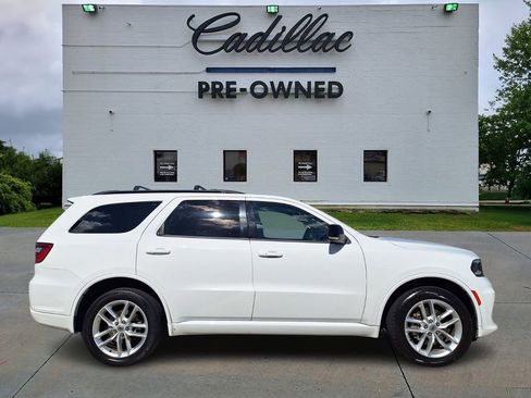 Used 2023 Dodge Durango GT image 2