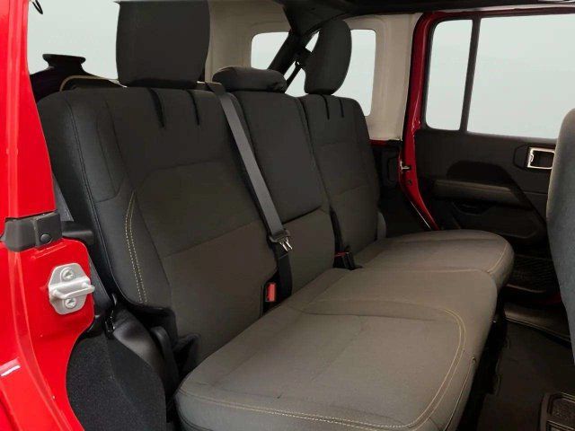 Used 2025 Jeep Wrangler Unlimited Sahara w/ Safety Group AWD/4WD image 74