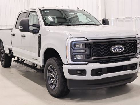 New 2026 Ford F350 XL AWD/4WD image 3