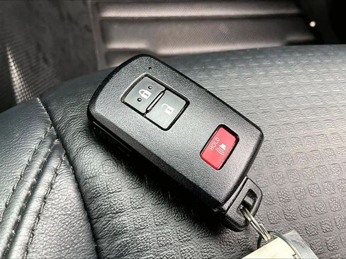 Used 2023 Toyota Tacoma TRD Sport w/ TRD Premium Sport Package RWD image 15