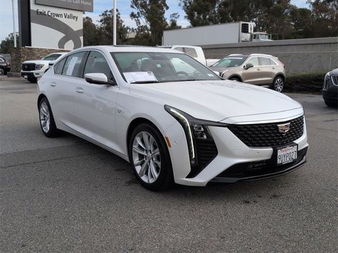 Used 2025 Cadillac CT5 Premium Luxury image 3