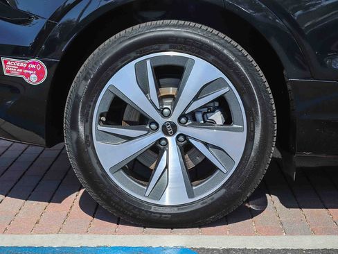 Certified 2024 Audi Q8 e-tron Premium AWD/4WD image 9