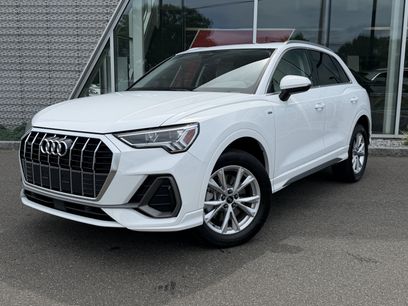 Certified 2025 Audi Q3 2.0T Premium w/ Convenience Package