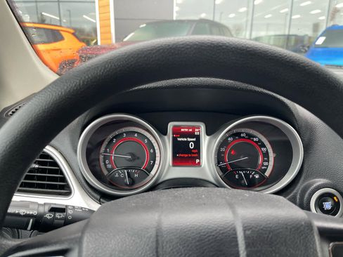 Used 2019 Dodge Journey SE w/ Blacktop Package image 7
