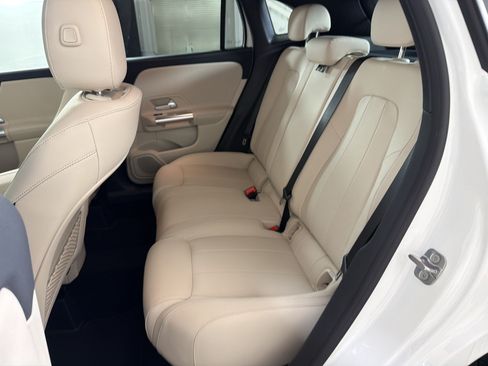 Used 2026 Mercedes-Benz GLA 250 4MATIC image 21
