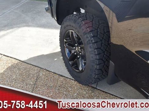 Used 2020 Chevrolet Silverado 1500 LT Trail Boss image 14