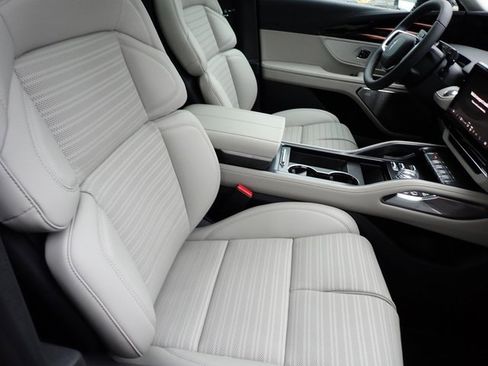 New 2026 Lincoln Nautilus Reserve image 11