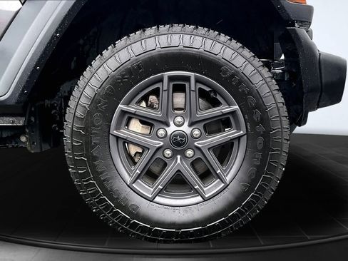 Used 2024 Jeep Wrangler Unlimited Sport AWD/4WD image 34