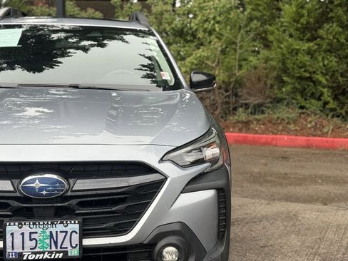 Used 2023 Subaru Outback Premium image 4