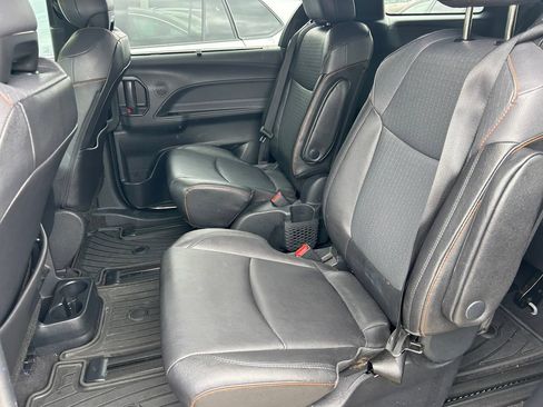 Certified 2023 Toyota Sienna XSE w/ XSE Plus Package AWD/4WD image 17