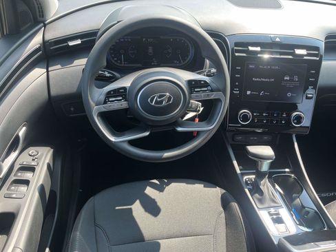 Certified 2024 Hyundai Tucson SE FWD image 12