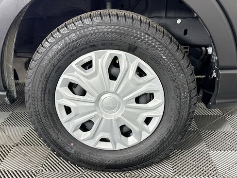 Used 2023 Ford E-Transit Low Roof image 27