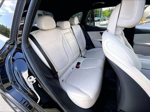 Certified 2024 Mercedes-Benz GLC 300 image 21