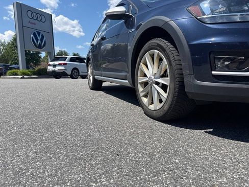 Used 2019 Volkswagen Golf Alltrack S AWD/4WD image 21