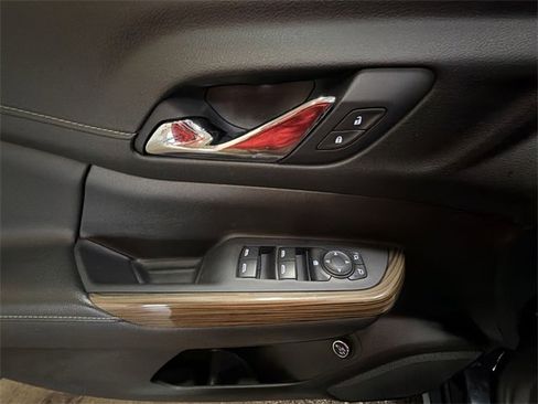 Certified 2021 GMC Acadia SLE w/ Driver Convenience Package image 13