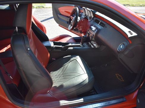 Used 2010 Chevrolet Camaro SS w/ RS Package RWD image 17