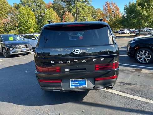 Used 2025 Hyundai Santa Fe SEL image 4