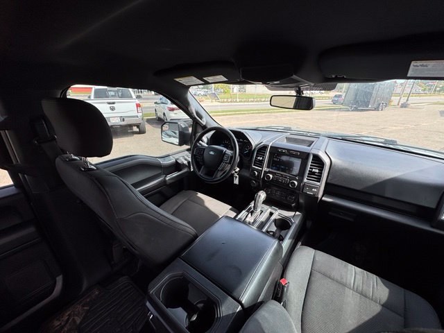 Used 2016 Ford F150 XLT w/ Equipment Group 302A Luxury AWD/4WD image 24