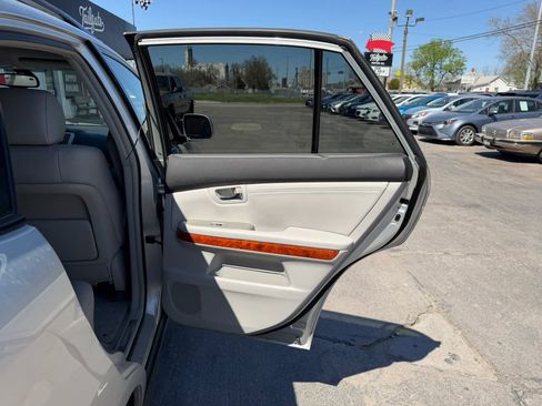 Used 2006 Lexus RX 330 AWD image 15