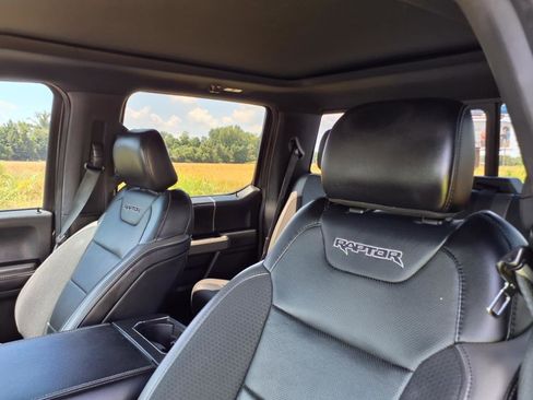 Used 2019 Ford F150 Raptor w/ Equipment Group 802A Luxury image 16