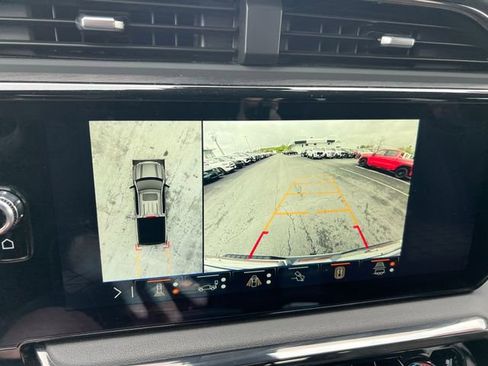 Used 2024 GMC Sierra 1500 AT4 w/ Technology Package AWD/4WD image 15