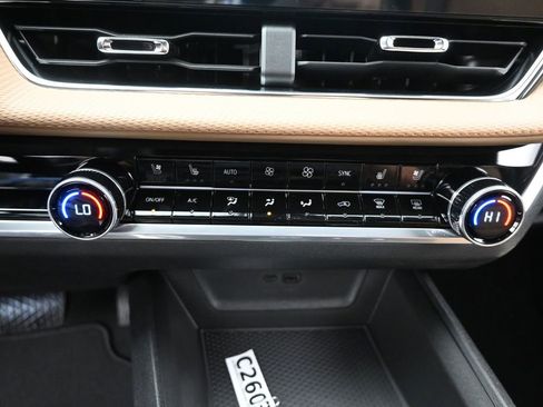 New 2026 Chevrolet Equinox ACTIV w/ Convenience Package III image 19