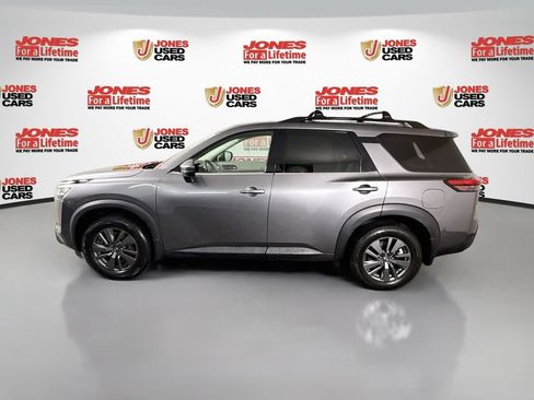 Certified 2022 Nissan Pathfinder SV w/ SV Premium Package AWD/4WD image 15
