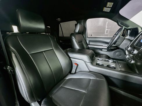 Used 2021 Ford Expedition XLT RWD image 32
