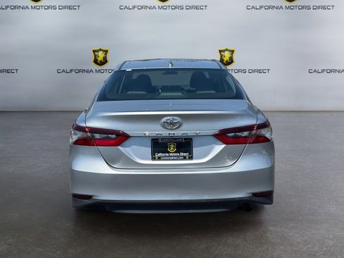 Used 2021 Toyota Camry LE FWD image 4