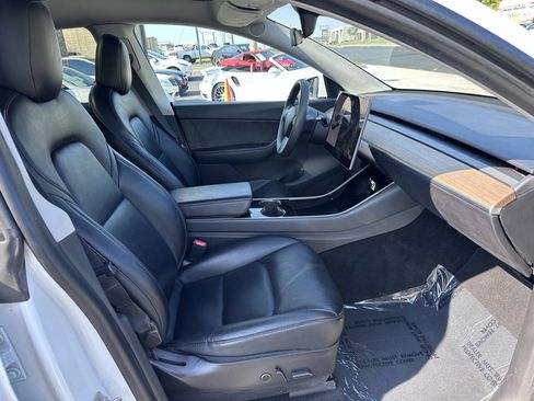 Used 2021 Tesla Model Y Long Range AWD/4WD image 17