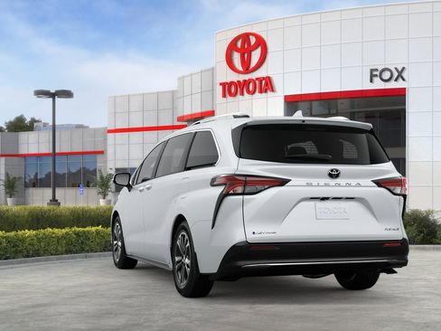 New 2026 Toyota Sienna Platinum AWD/4WD image 30