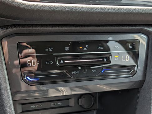 Certified 2022 Volkswagen Tiguan SE AWD/4WD image 23