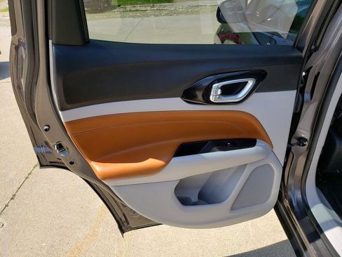 Certified 2022 Jeep Compass Limited AWD/4WD image 14