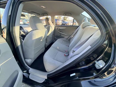 Used 2010 Toyota Corolla LE FWD image 9