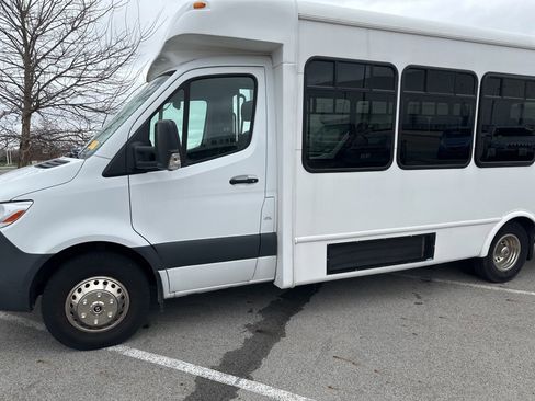 Used 2022 Mercedes-Benz Sprinter 3500 image 7