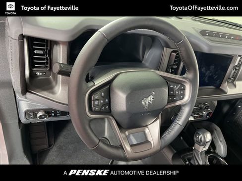 Used 2025 Ford Bronco Badlands image 27