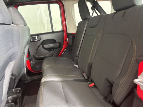 Used 2025 Jeep Wrangler Willys image 20
