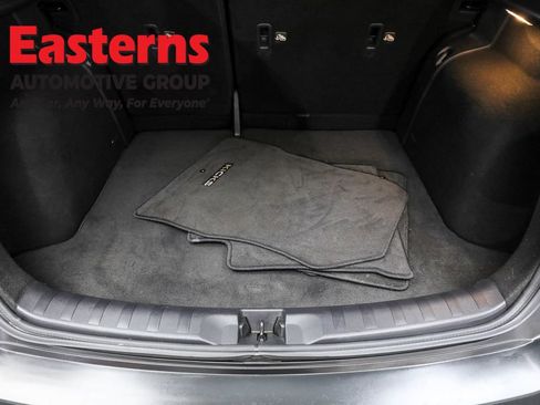 Used 2020 Nissan Kicks SR image 9