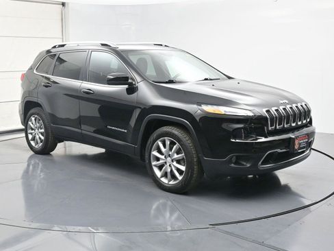 Used 2018 Jeep Cherokee Limited AWD/4WD image 23